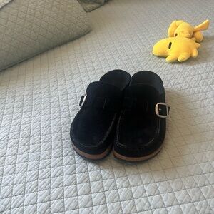 COPY - Birkenstock women clogs. Used